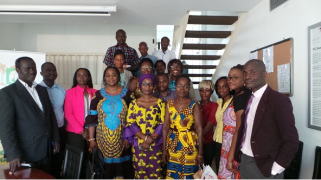 Rencontre d'informations avec la soci&eacute;t&eacute; civile.